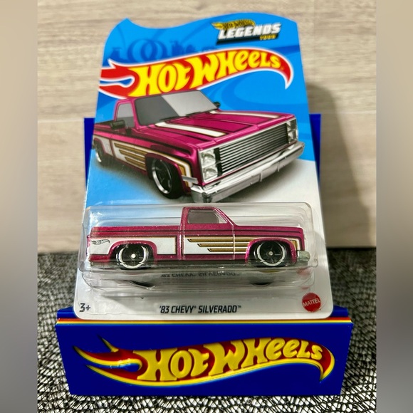 Hot Wheels 2021 Legends Tour ‘83 Chevy Silverado - Picture 2 of 12